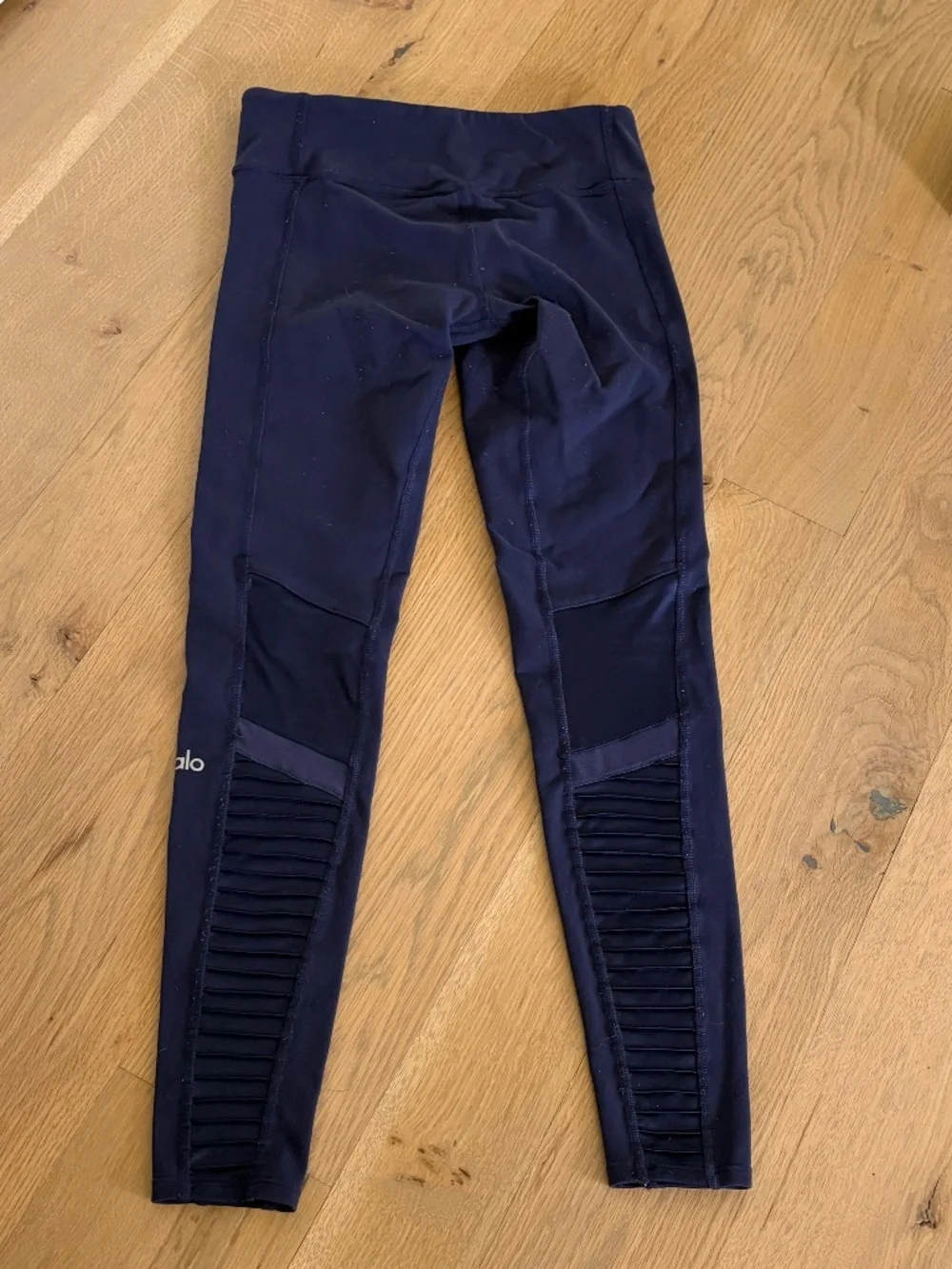 ALO Yoga Navy Leggings with Ribbed Detail WOMEN'S SMALL S